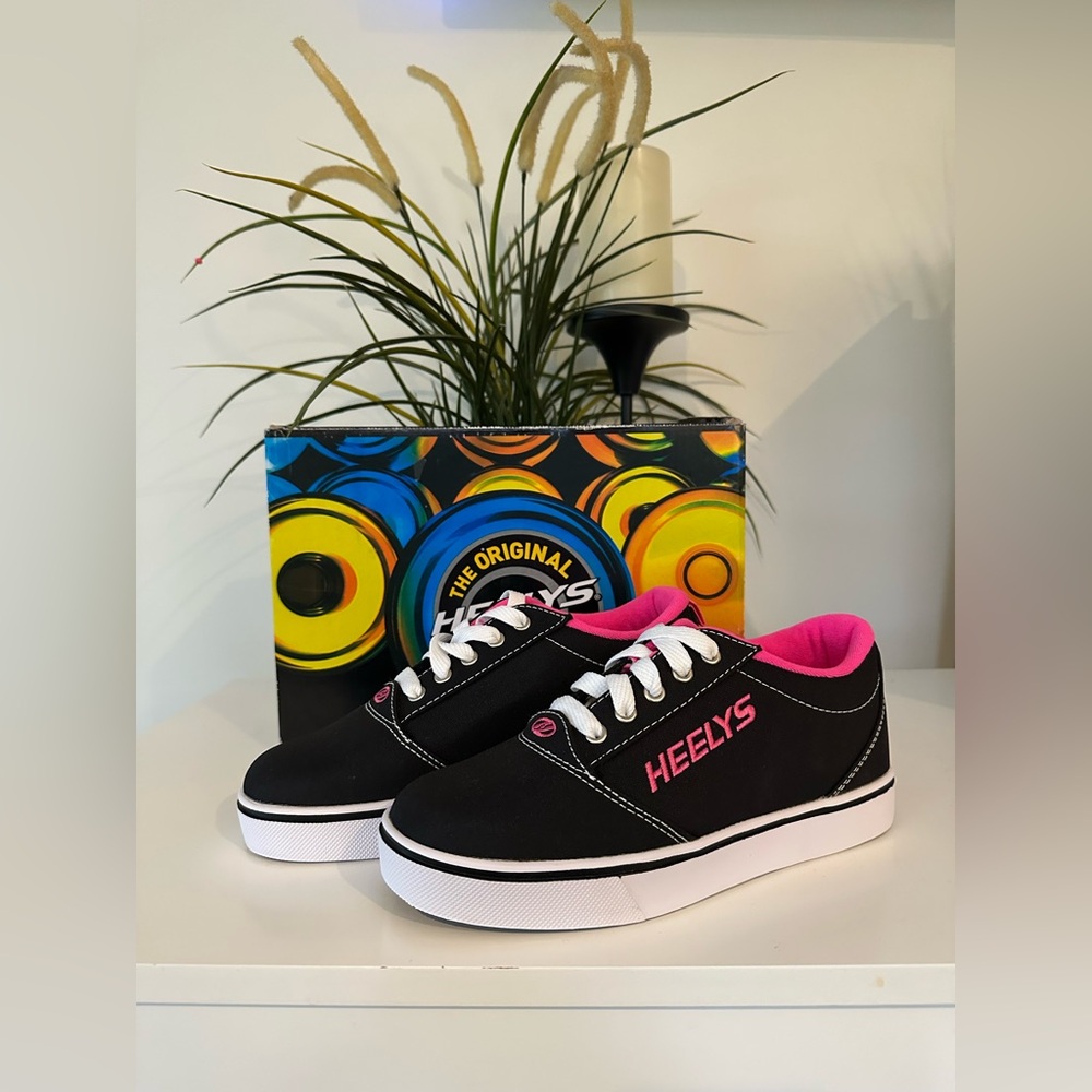 Heelys Skate Shoes